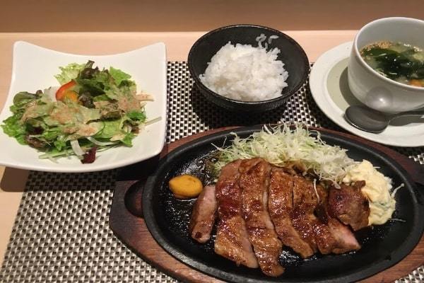 銀座ランチ日記その5「和食鉄板 朔月(さくつき)」
