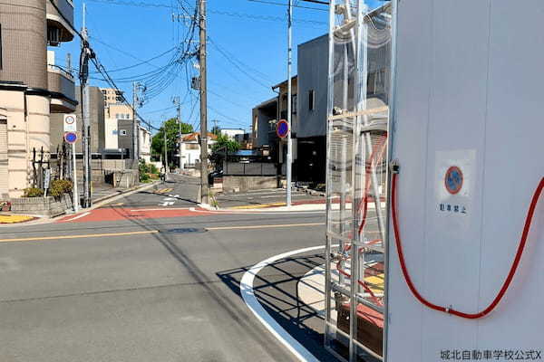 視界の悪い交差点で目撃、“曲がり角”をよく見ると…　親切すぎる光景に「広まってほしい」の声