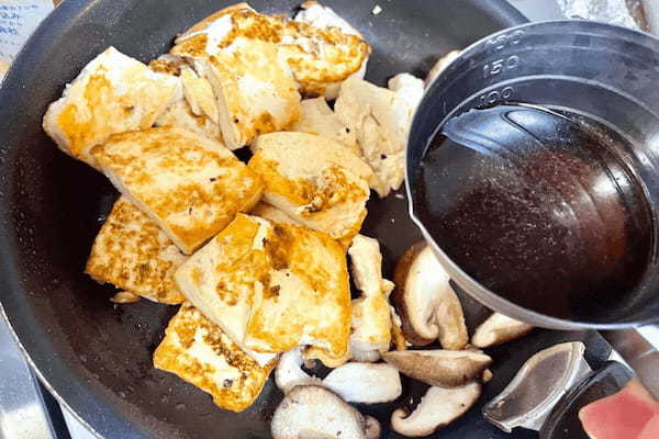 素材の美味しさ引き立つ「豆腐と小松菜の旨炒め」 肉なしでもメインを張るおかず