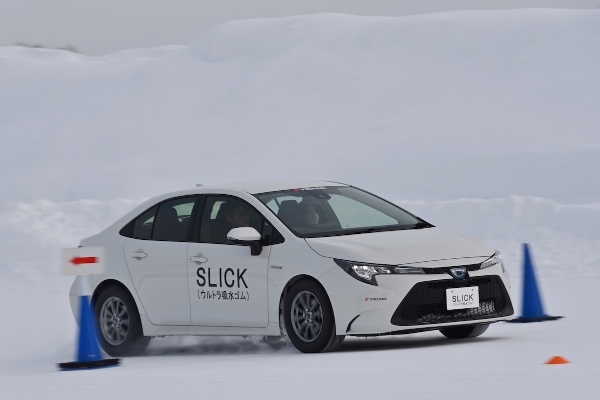 氷に雪に永く効く 横浜ゴム「アイスガード7」の技術に迫る