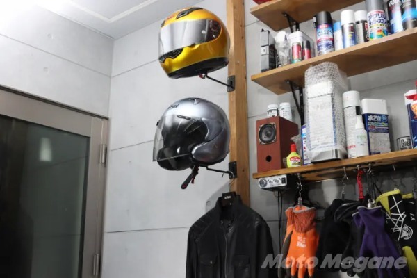 収納場所に困るヘルメットは壁掛けが最適解！？激安ヘルメットハンガー使ってみた！