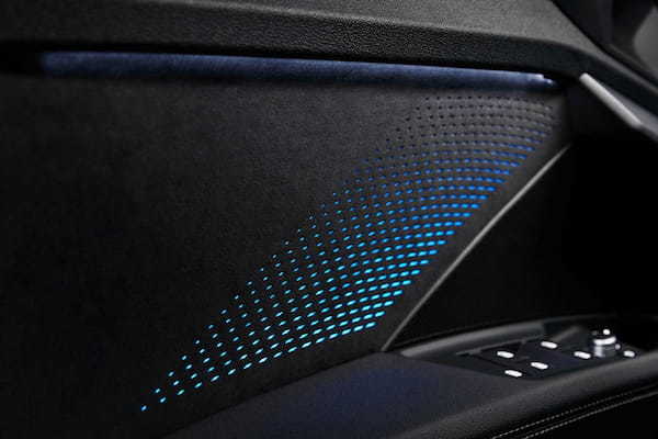アウディ　スタイリングとスポーティネスに磨きをかけた新型S3を発表