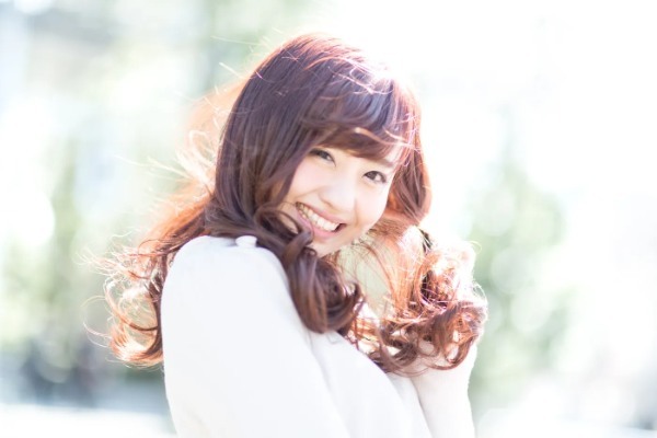 透明感がある女性の特徴は？モテる理由や透明感の出し方を解説！