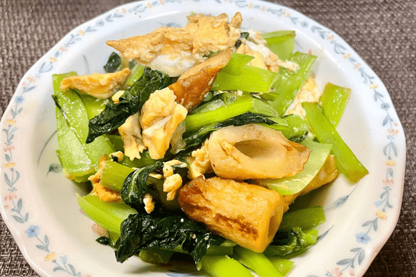 小松菜と卵とちくわの奇跡の中華炒め