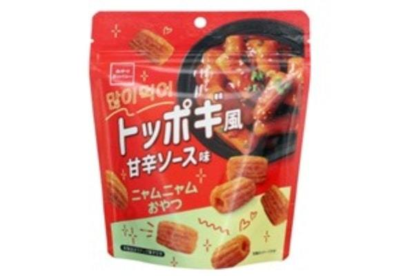 Peachの航空券購入などに使えるピーチポイント1万円分が当たるTwitterキャンペーンも!ひとくちで韓国旅行気分を味わえるパフスナック菓子『ニャムニャムおやつ(トッポギ風甘辛ソース)』新発売