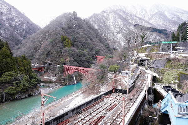 ガチ乗り鉄がおすすめする鉄道だけで行ける「駅チカ温泉」5選