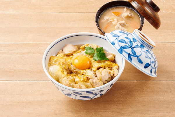 【鳥玉の新メニューはクリーミーでまろやか＆ボリューム満点！】「カルボナーラうどん」&「鳥玉ミートライス」が10月1日(火)より期間限定で登場！