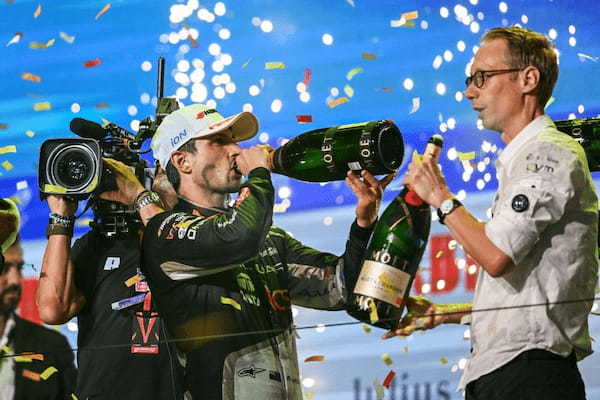 ABB FIAフォーミュラEシーズン9第16戦ロンドン　ニック・キャシディが優勝し、ジャガーのサテライト「エンビジョンレーシング」がチャンピオンチームに輝く