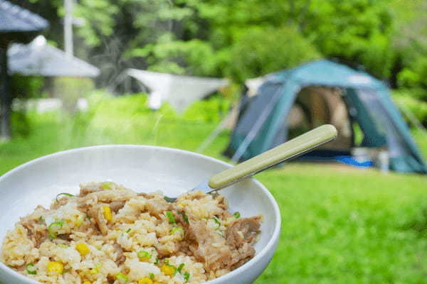 【キャンプ飯】ペッパーランチ風ライスの作り方。お肉たっぷりで食べ応え抜群！