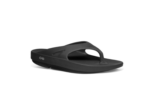 今欲しいのは“歩けるサンダル” HOKAの「オラリカバリースライド3」が快適すぎた