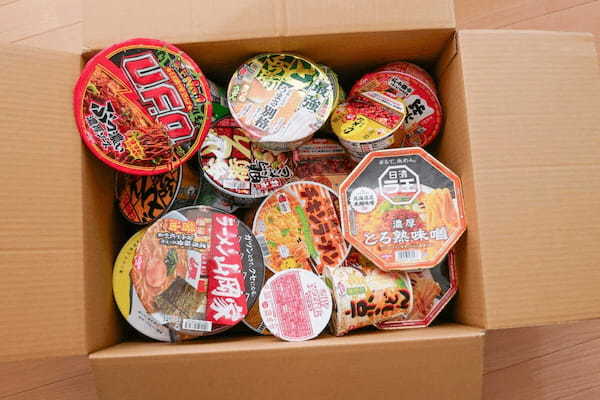 日清のアウトレットで「25食セット」が半額 “お化けコスパ”すぎて即買いレベル