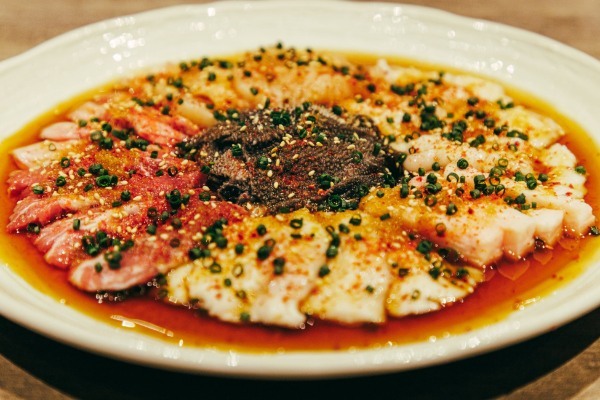 「焼肉うしごろ」が提案する“美食ホルモン”の2号店『焼肉ホルモン うしごろ 銀座店』2023年3月10日(金)グランドオープン
