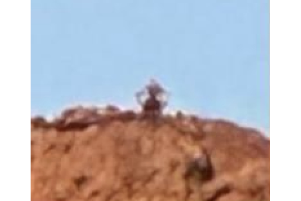 標高4200mに“謎のヒューマノイド”出現! 誰もいないはずの山頂に写り込んだ“それ”の正体とは=米コロラドの画像1