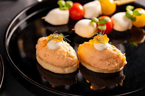 プルマン東京田町が贈る「シャンパンガーデン feat. モエ・エ・シャンドン」夏季限定開催。都会のオアシスで贅沢な夏のひとときを【プルマン東京田町】