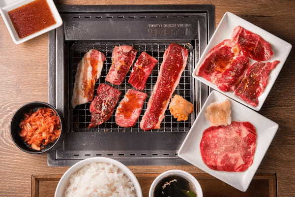焼肉ライクのご当地焼肉シリーズ・第3弾は青森県十和田市のソウルフード「十和田ご当地グルメ‼バラ焼き」を肉タワーにて提供。7月14日(金)から全国89店舗で販売開始