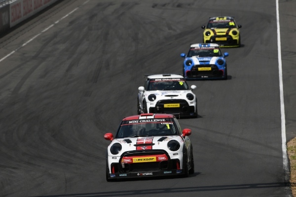 【BMW Group Japan 2023 Motorsport】BMW MとMINI JCWのワンメイクレース「BMW & MINI Racing」はシーズン後半戦に突入！