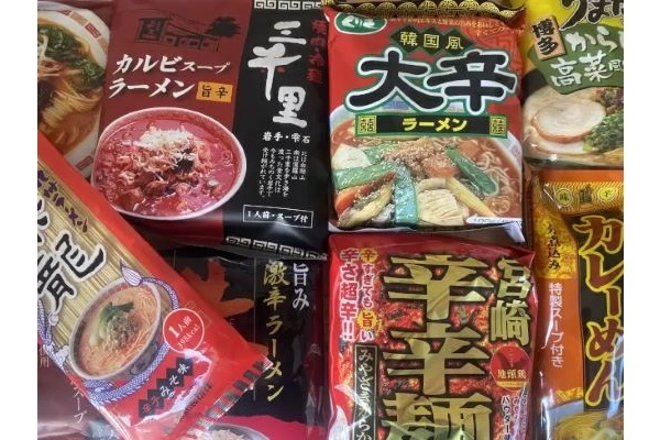 ご当地インスタントラーメン食べ比べ！　第21回は特別編の激辛王防衛戦「その2」