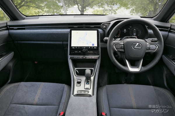 【プロ解説】カローラクロスよりも小さい高級SUV。レクサス LBX試乗レポート