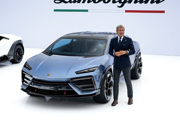 【祝・創刊45周年】2023年11月号「CAR and DRIVER（カー・アンド・ドライバー）」は9月26日（火）発売