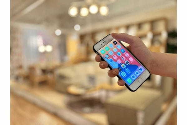 ニトリHD 現場社員向けに個⼈⽤iPhone約4,000台を導⼊