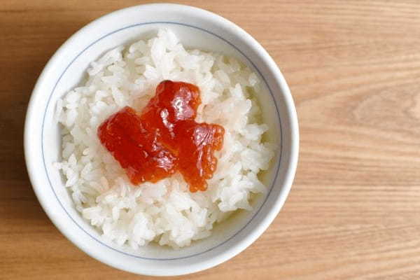 『いくら』と『すじこ』の違いとは？「ばら子」や「はらこ」ともいうけど何が違うの？