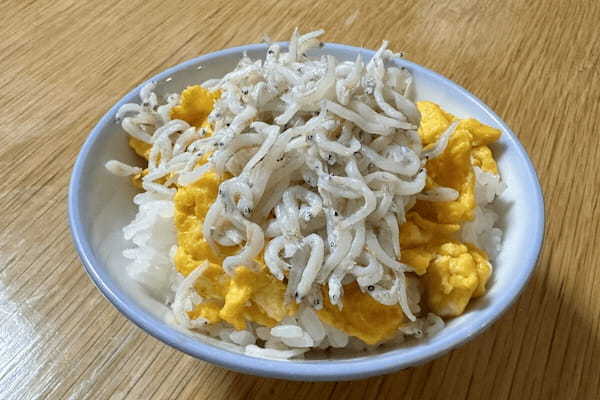 材料はしらすと卵だけ10分で完成！　漁師のリアルガチの“まかない丼”を作ってみた