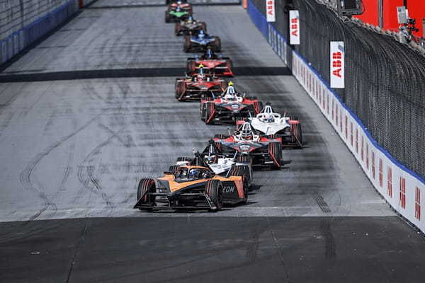 ABB FIA フォーミュラEシーズン10 第4戦 ブラジル サウンパウロ ニッサンPTの1位バード、3位ローランドが獲得