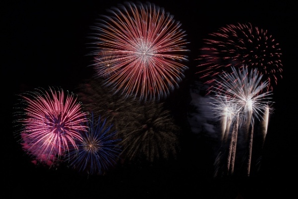 夏の風物詩となる花火。その記念日「花火の日」は5月28日!夏には少し早いいけれど・・なぜ??