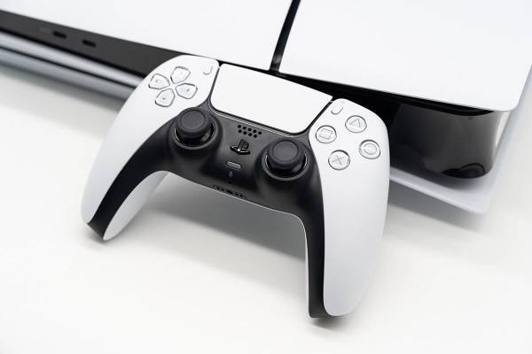 PlayStation 5のコスパは最強？　同レベルのPCを自作するとどれくらいお金がかかるのか