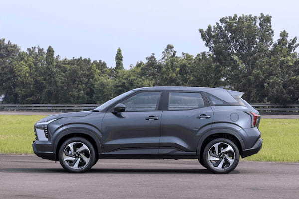 三菱　BプラスサイズのSUV「エクスフォース」をインドネシアで発表