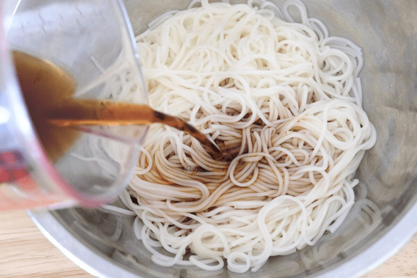 家事ヤロウ　ふわふわ卵かけそうめん