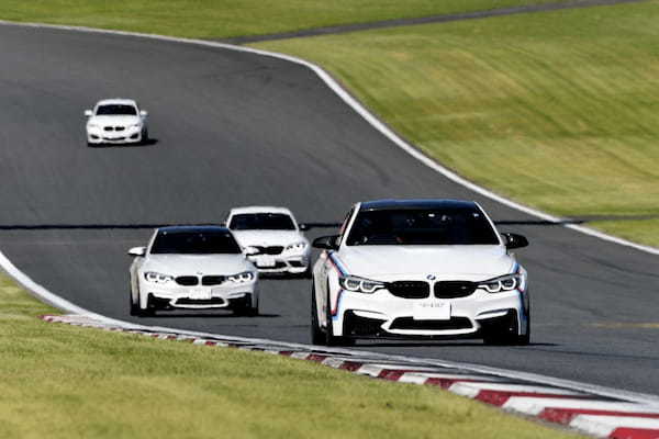 猛暑のサーキットもなんのその！ 富士スピードウェイ「BMWワンメイクドライビングレッスン」は今回も大盛況