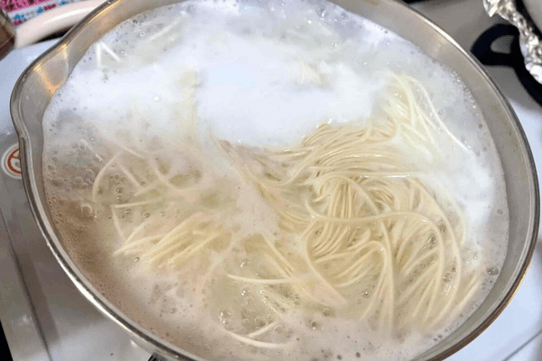 悪魔のネギだく油そうめん