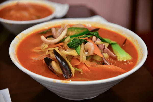 お酒をごちゃまぜにして飲む「ちゃんぽん」と、麺料理の「ちゃんぽん」は関係ある？それぞれの名前の由来は同じ？