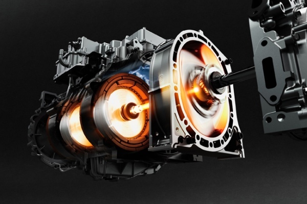 マツダが新開発のロータリーエンジンを発電機として使用するPHEVモデル「MX-30 Rotary-EV」の予約受注を開始。発売は本年11月を予定