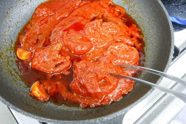 トマト缶は“潰さない”で劇的にウマくなる　一流シェフの作り方が目からウロコ