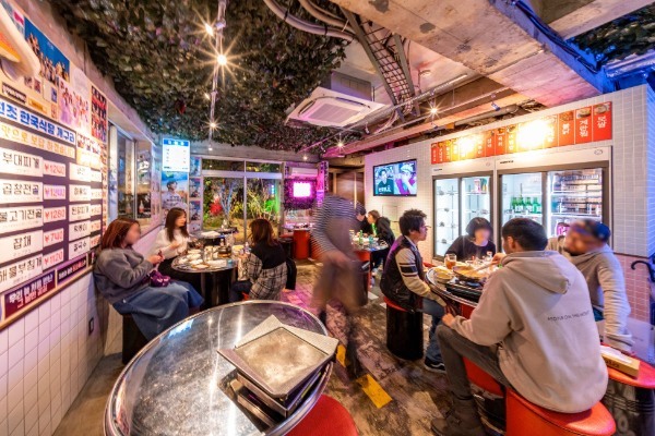 大山で大人気の韓国食堂「ケグリ」と「もつ吉」がコラボレーション！韓国もつ鍋・京風サムギョプサルなどのコラボメニューを、2023年2月6日(月)より期間限定でスタート！