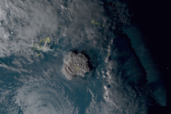 9種類、10の衛星画像で見る、フンガ・トンガ-フンガ・ハアパイ火山噴火の爪痕