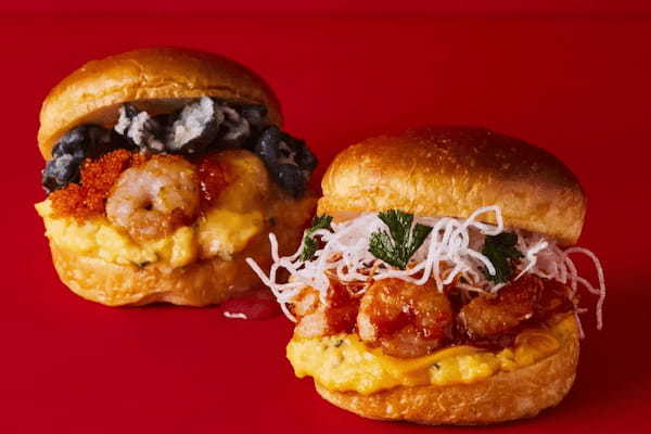プリっと旨辛ソースまとう‟海老チリ”×LA発、卵料理専門店のスクランブルエッグサンドをeggslut（エッグスラット）新宿サザンテラス店にて2月1日（水）販売スタート