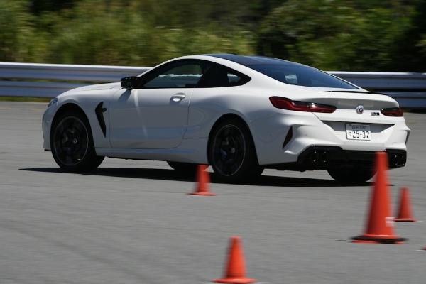 猛暑のサーキットもなんのその! 富士スピードウェイ「BMWワンメイクドライビングレッスン」は今回も大盛況