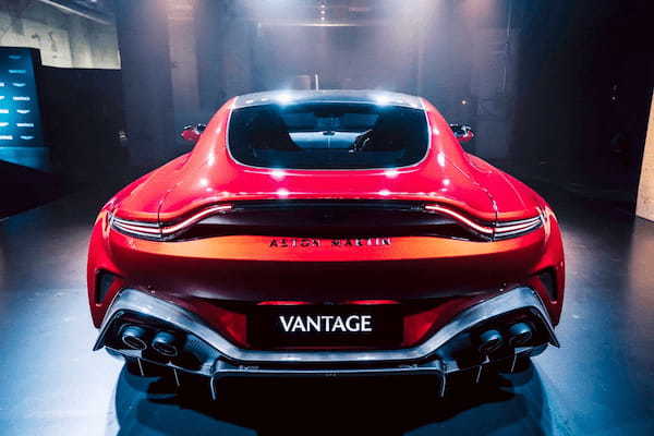 アストンマーティン　ウルトラ・ラグジュアリーなハイパフォーマンス・スポーツカー新型ヴァンテージの登場