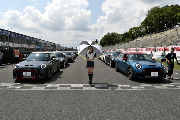 【BMW Group Japan 2023 Motorsport】BMW MとMINI JCWのワンメイクレース「BMW & MINI Racing」はシーズン後半戦に突入！