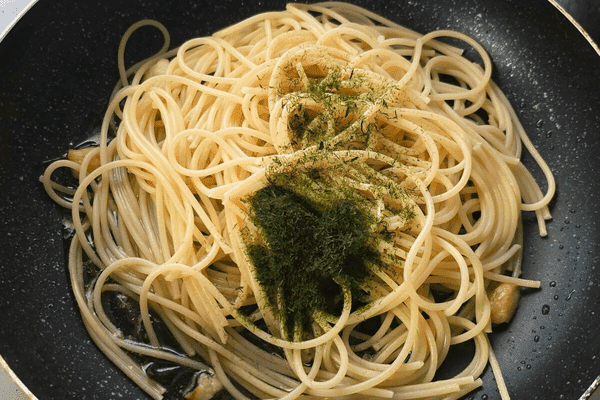 青のりと塩昆布のスパゲッティ・青のり