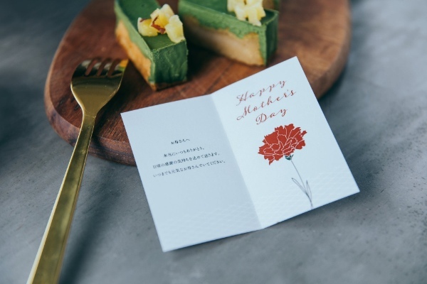 母の日×熟成蜜芋スイーツ。蜜芋抹茶テリーヌショコラが新登場!ありがとうが伝わるプリザーブド&ドライフラワーのミニブーケやドリップバッグ付きギフトセットも♡!
