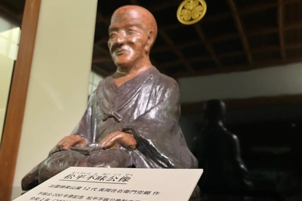 松江が誇る地酒「李白」の蔵元が松江のグルメ・酒場・観光スポットを完璧ナビゲート！ 最高の1泊2日松江酒旅プラン完成!? きき酒師の漫才師「にほんしゅ」が巡る山陰・松江！（前編）