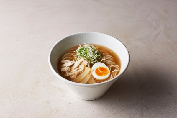 全商品に発酵を取り入れた「健康を邪魔しないラーメン」を提供する「発酵ラーメン izuru」が2022年9月7日（水）横浜にオープン！