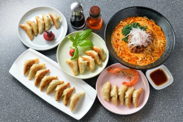 宇都宮・浜松を抑え「日本一の餃子の街」は○○県！ オススメの名店餃子お取り寄せを紹介！