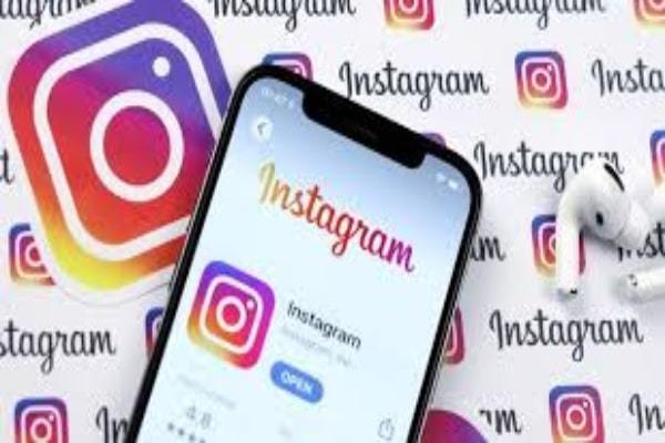 Instagram(インスタグラム)にURLの「リンク」を貼る方法！　プロフィール欄には1つだけ貼れる