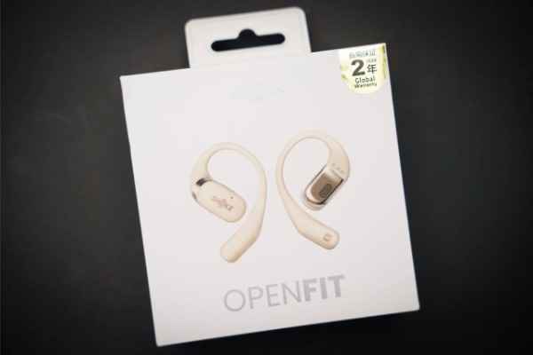 圧倒的な装着感に驚くレベル…　話題のイヤホン『OpenFit』が快適すぎて手放せない