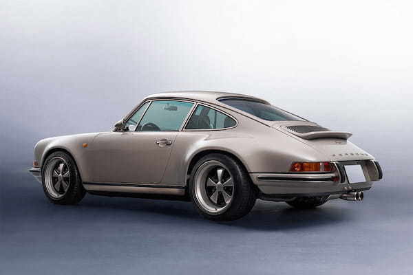ポルシェ911(Type964)のレストアを手掛けるシンガー ヴィークル デザインが、コーンズとパートナーシップ契約を締結
